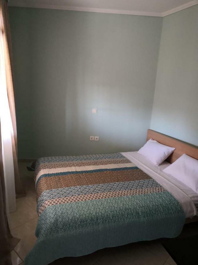 Comfortable Apartment Near The Central Beach Неа Скиони Екстериор снимка